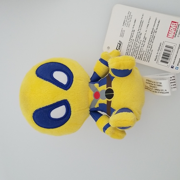 Lot of 3 Marvel Funko Mopeez plushies (blue Deadpool, yellow Deadpool, Vision) - Picture 5 of 8